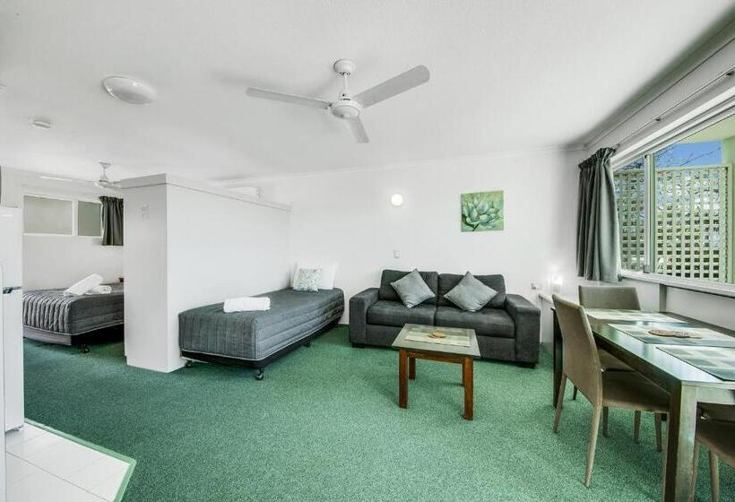 标准三人间, Reef Adventureland Motor Inn