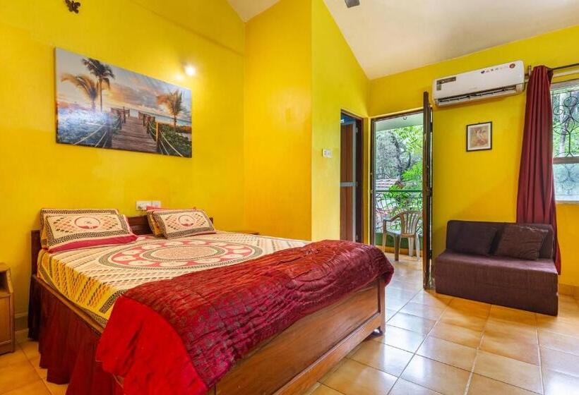 חדר סטנדרט לשלושה עם מרפסת, Jes Guest House