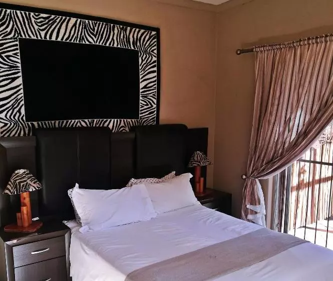 デラックスルーム, Safari Travelodge