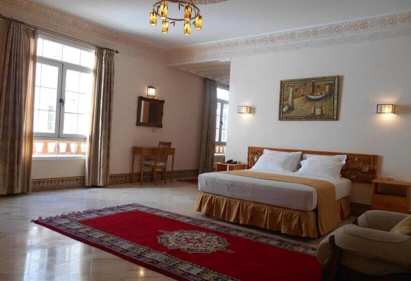 سوییت خانوادگی, Dar Nador