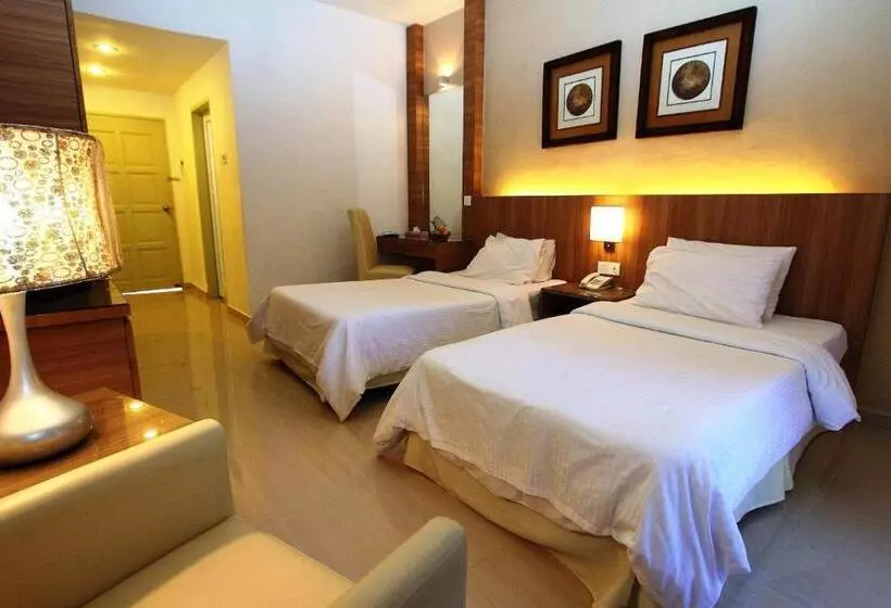 スタンダードスタジオ, Rompin Beach Resorts