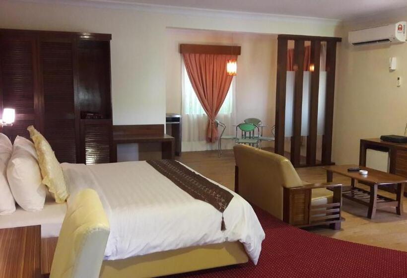 Студия Стандарт, Rompin Beach Resorts