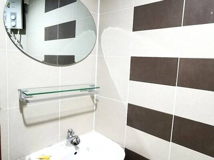 スタンダードトリプルルーム, Sunderland Motel