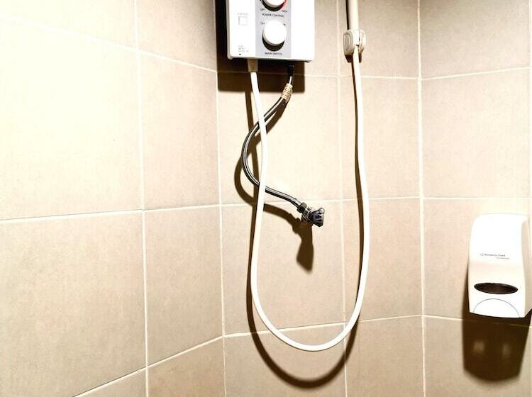 اتاق سوپریور سه تخته, Sunderland Motel