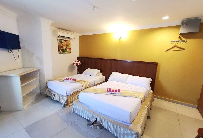اتاق سوپریور سه تخته, Sunderland Motel