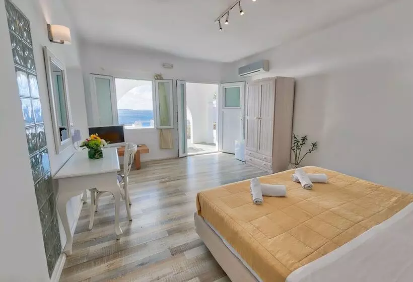 オーシャンビューのデラックストリプルルーム, Withinn Mykonos Suites