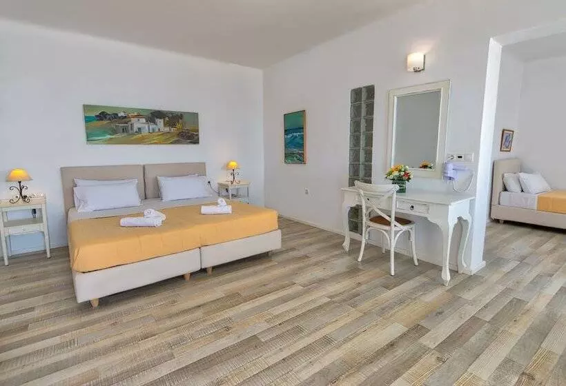 オーシャンビューのデラックストリプルルーム, Withinn Mykonos Suites