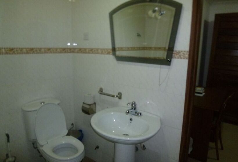 Королевский Люкс, Beauty Hotel Accra