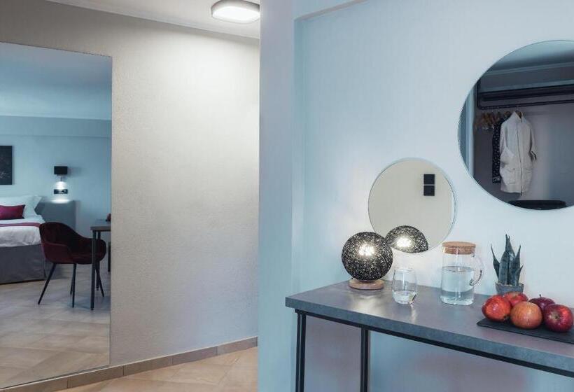 غرفة سوبيريور إطلالة على البحيرة, Akti Hotel Ioannina