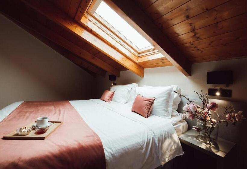 다락방 스탠다드 룸, Akti Hotel Ioannina