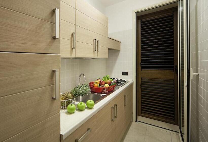 2ベッドルームアパートメント, Blu Modicamare