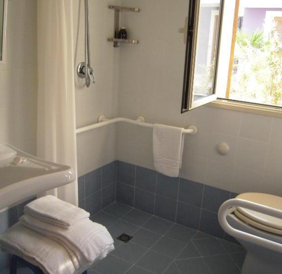 2ベッドルームアパートメント, Blu Modicamare