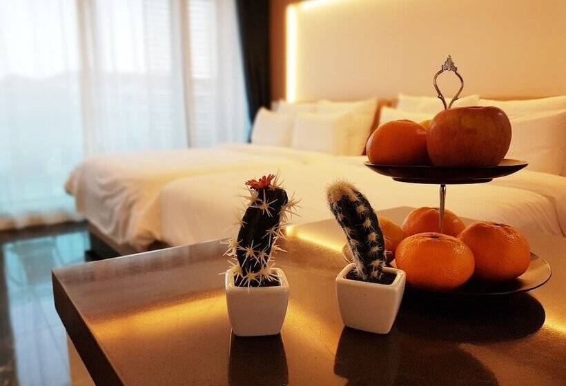 Standard Room Sea View, Jeju Lasania Castle Resort