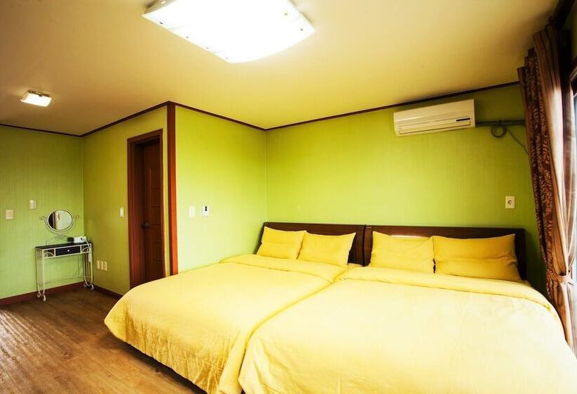 Standard Room, Jeju Lasania Castle Resort