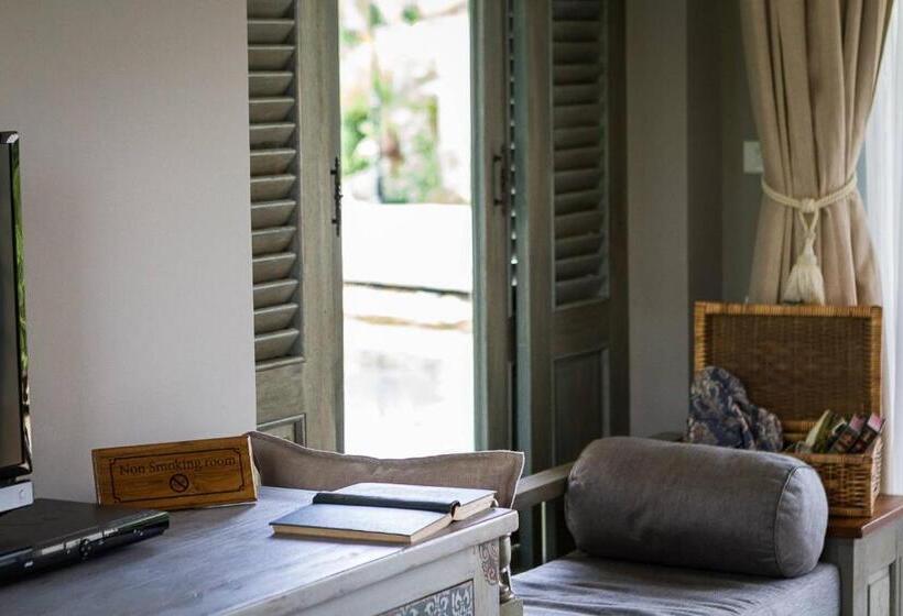 Номер Стандарт, Reverie Siam