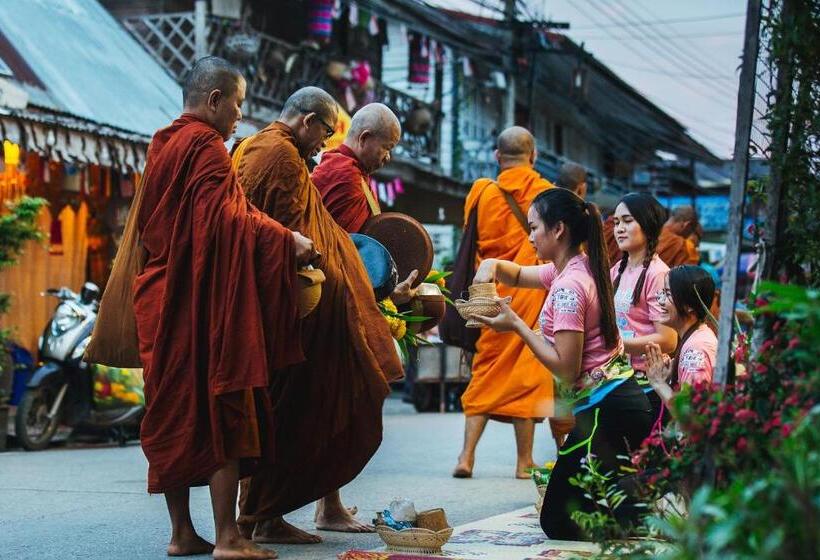 Номер Deluxe Вид на Сад, Reverie Siam