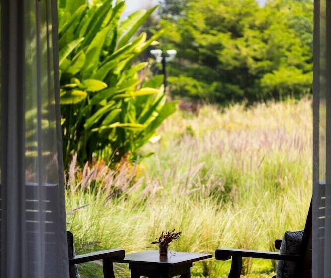 Номер Deluxe Вид на Сад, Reverie Siam