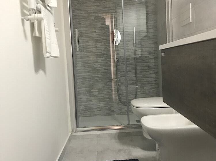 דירת חדר, Visa Residence