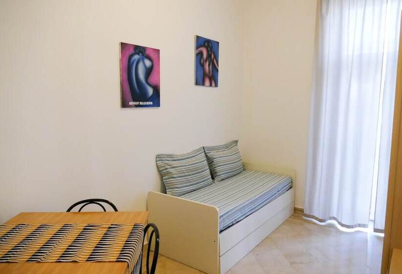 דירת חדר, Visa Residence