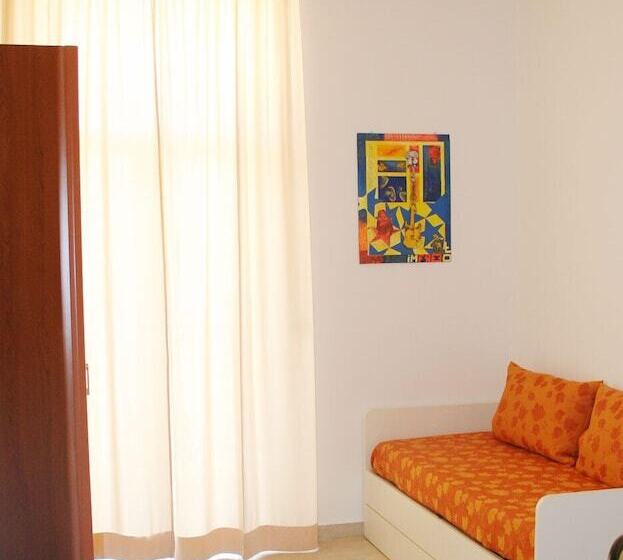 דירת חדר, Visa Residence