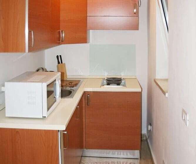 דירת חדר, Visa Residence