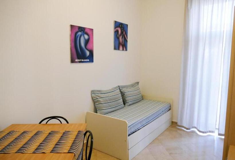 דירת חדר, Visa Residence