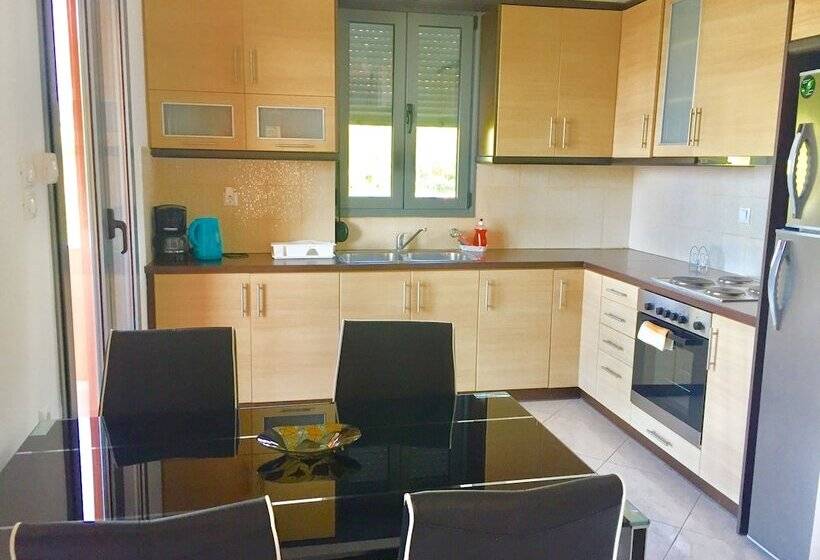 침실 2개 주택, Nitelli's Houses