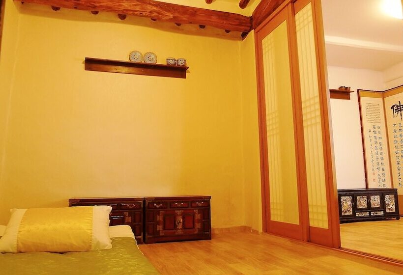 חדר משפחתי, Hanok Guest House 201
