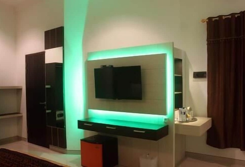 Aile Odası, Tlogomas Guest House