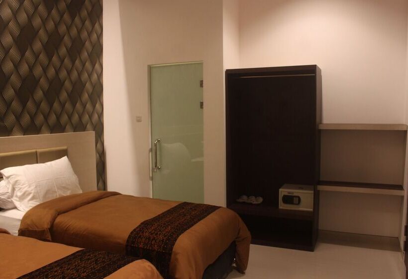 家庭间, Tlogomas Guest House