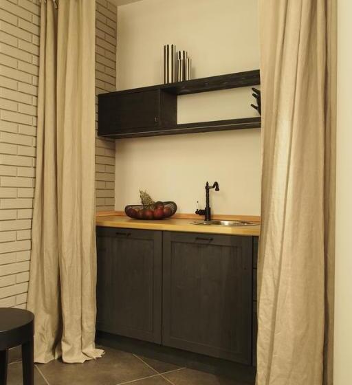 패밀리 주니어 스위트, Terrazzani Suite