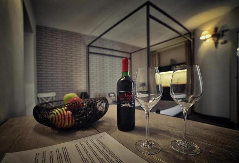 패밀리 주니어 스위트, Terrazzani Suite