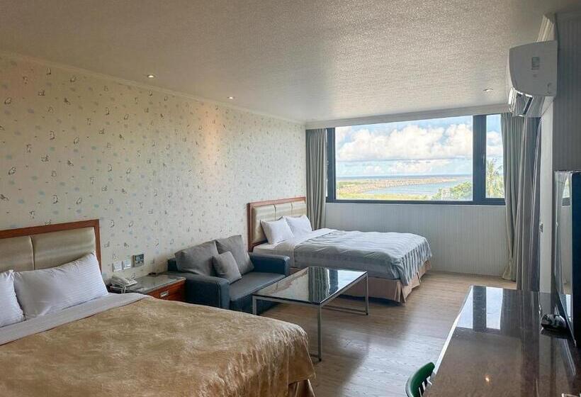 اتاق استاندارد چهار تخته با چشم‌انداز دریا, Fair Tale Motel   Sea