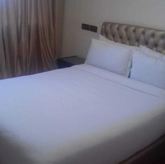 Quarto Basic, Basma Tarifa Beach