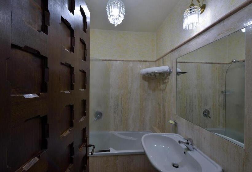 דירת חדר, Castelletto Di Montebenichi