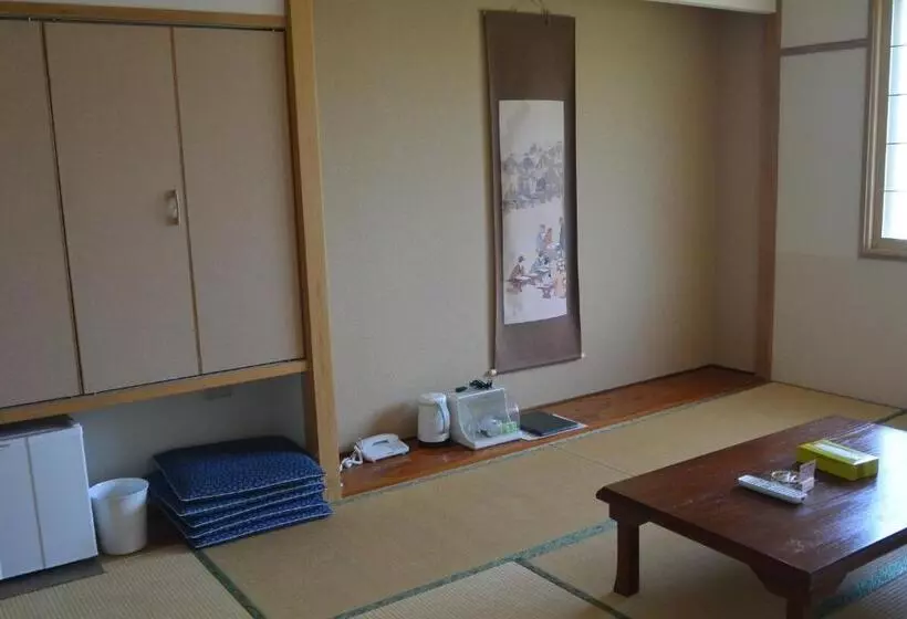 バス共有のスタンダードルーム, Highland Furano