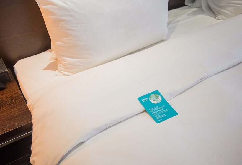 اتاق لوکس, Khan