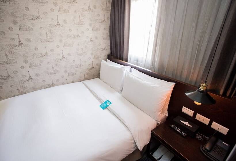 اتاق لوکس چهار تخته, Khan