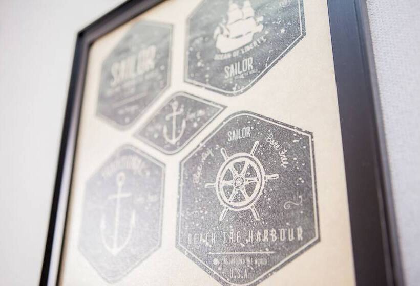 اتاق لوکس چهار تخته, Khan