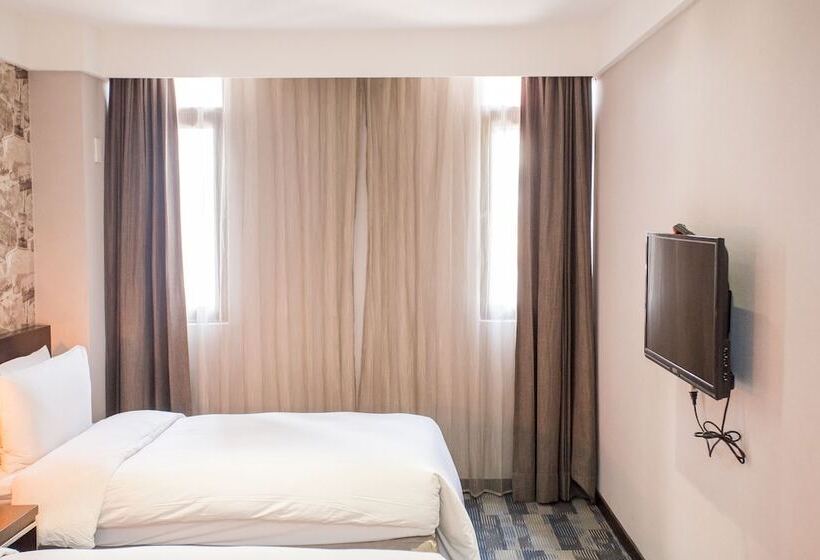 اتاق استاندارد, Khan