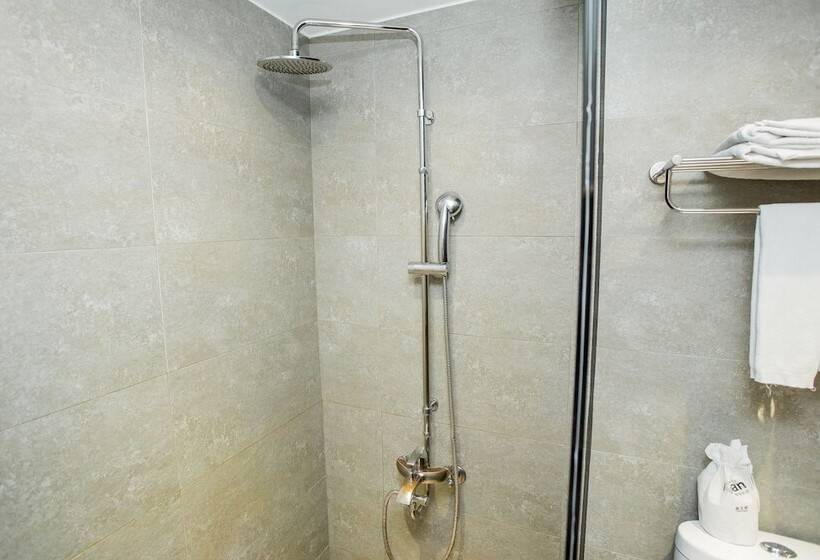 اتاق استاندارد, Khan