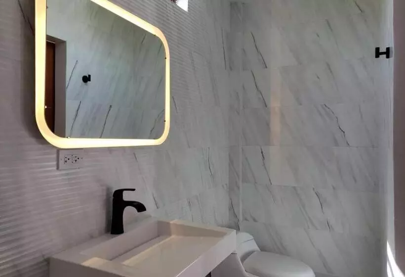 اتاق استاندارد با تخت بزرگ, Parguera Plaza Hotel Adults Only