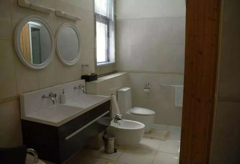 اتاق لوکس, Roma Place