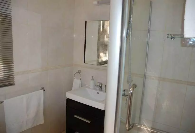 اتاق لوکس, Roma Place