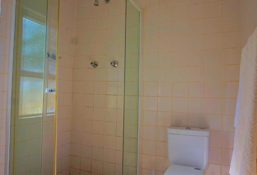 اتاق استاندارد با چشمانداز استخر, Tasha Lodge And Tours