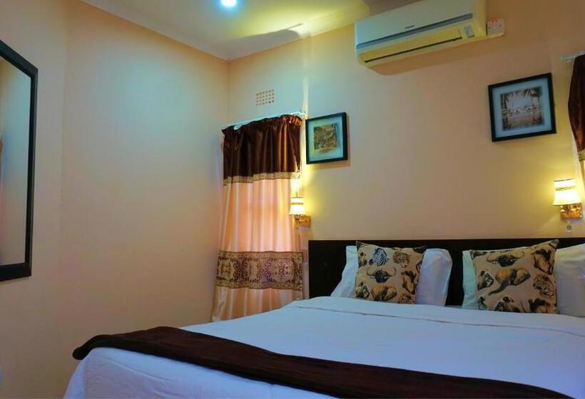 اتاق استاندارد با چشمانداز استخر, Tasha Lodge And Tours