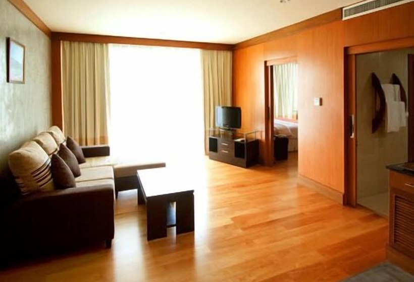 발코니가 있는 스위트, Uniland Golf & Resort