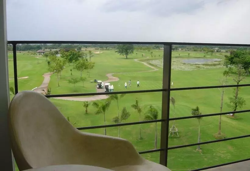 سوئیت با بالکن, Uniland Golf & Resort