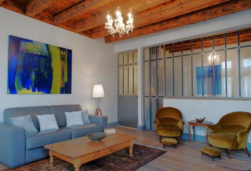 חדר משפתחתי סופריור, La Maison Debourg
