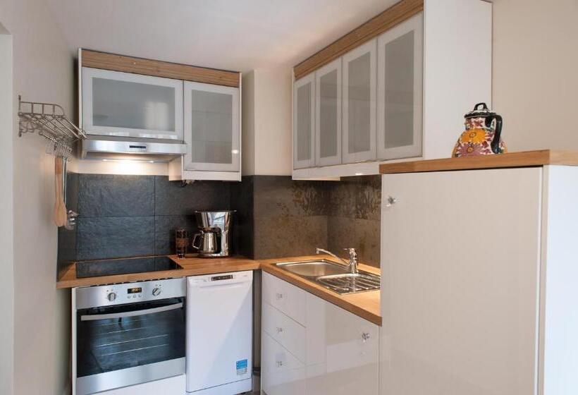 חדר משפתחתי סופריור, La Maison Debourg